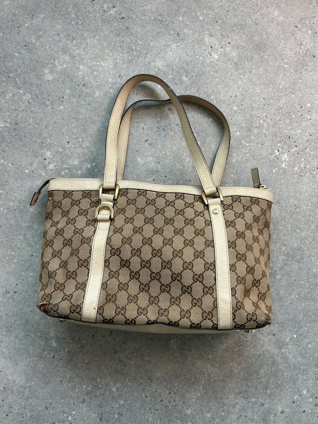 GUCCI GG MONOGRAMM ABBEY HANDTASCHE