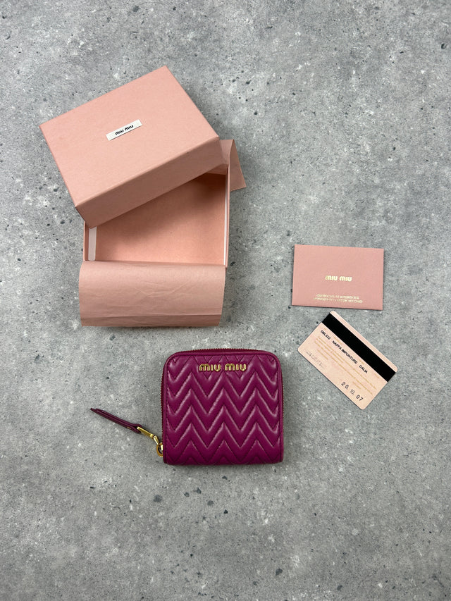 MIUMIU ZIP PORTEMONNAIE LEDER LILA