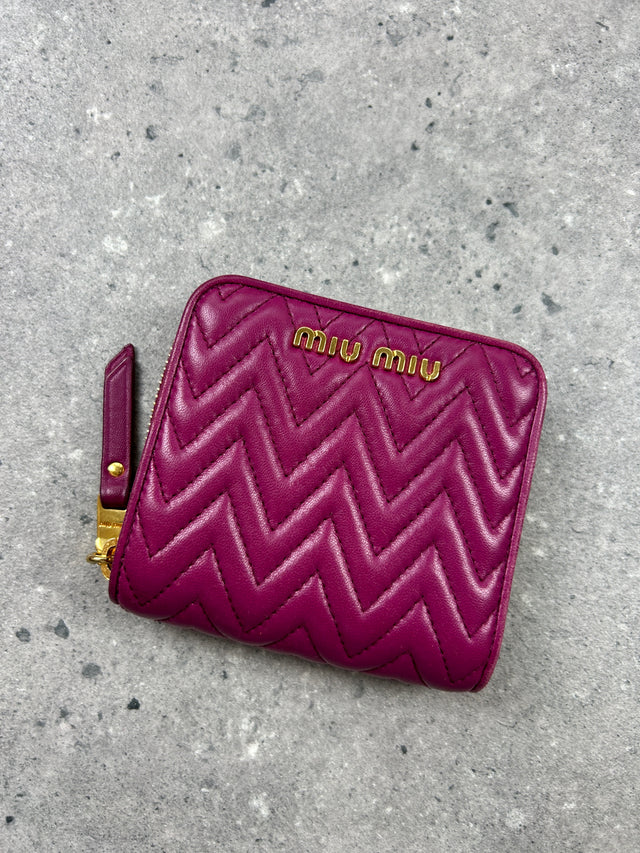 MIUMIU ZIP PORTEMONNAIE LEDER LILA