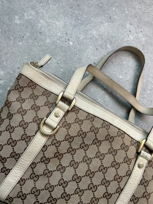 GUCCI GG MONOGRAMM ABBEY HANDTASCHE