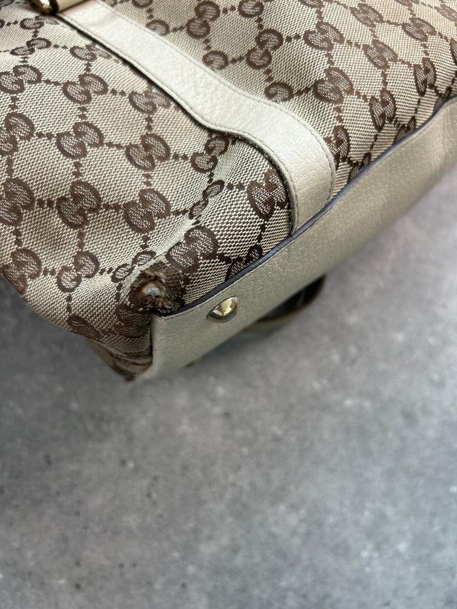 GUCCI GG MONOGRAMM ABBEY HANDTASCHE
