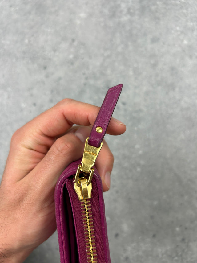 MIUMIU ZIP PORTEMONNAIE LEDER LILA