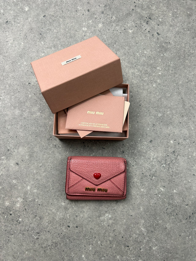 MIUMIU PORTEMONNAIE ROSA MIT HERZ