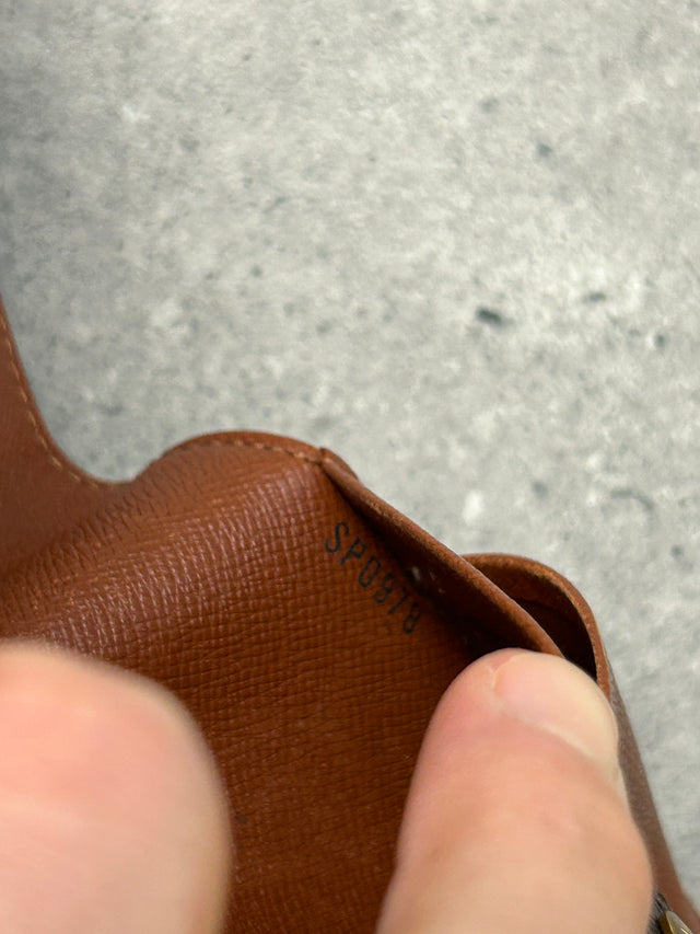 LOUIS VUITTON MONOGRAMM ZIP PORTEMONNAIE